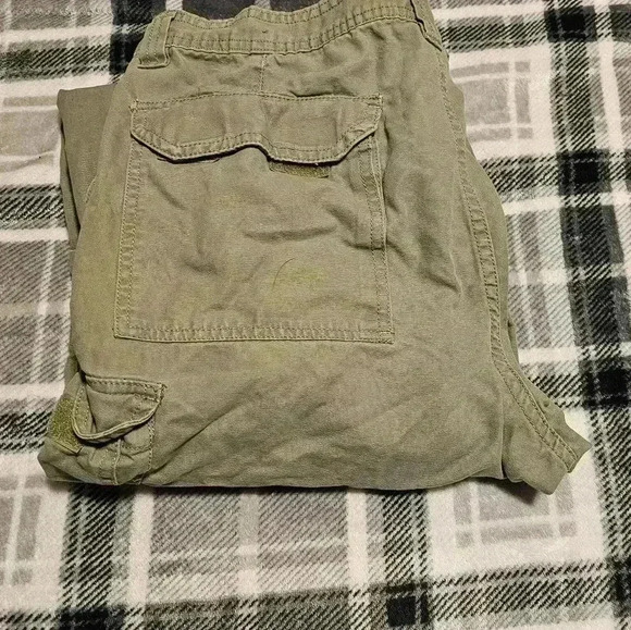 Vintage Faded Glory 36x32 army green cargo pants/shorts - Picture 7 of 8